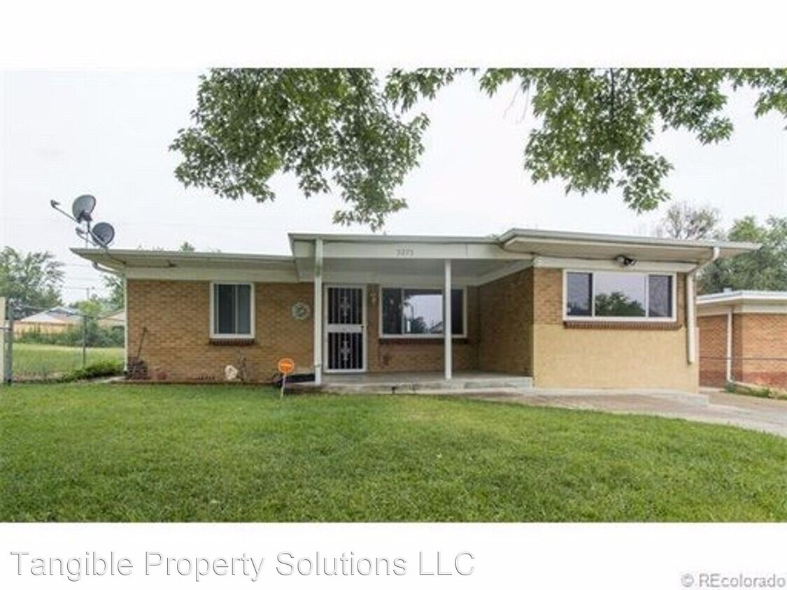 Primary Photo - 3 br, 3 bath House - 5275 Perry St.