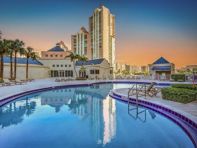 Foto del edificio - 3370 NE 190th St