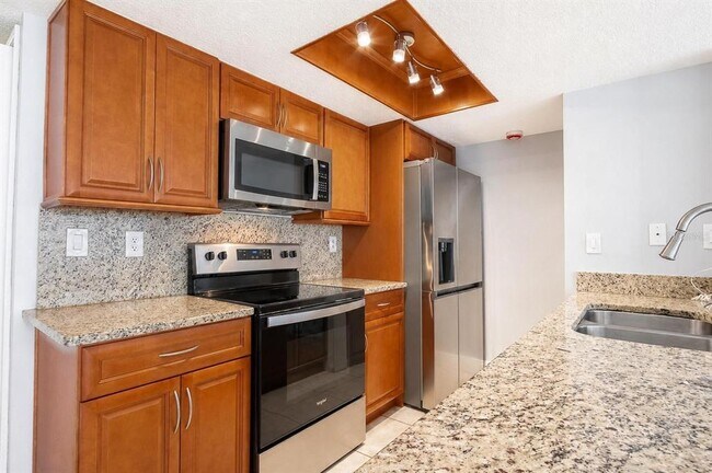 Foto del edificio - 2739 N Poinciana Blvd