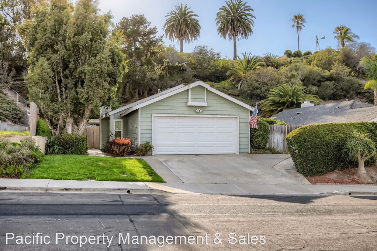 3 br, 2 bath House 1775 E. Pointe Ave House Rental in Carlsbad, CA