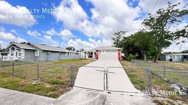 Building Photo - 116 S Normandale Ave
