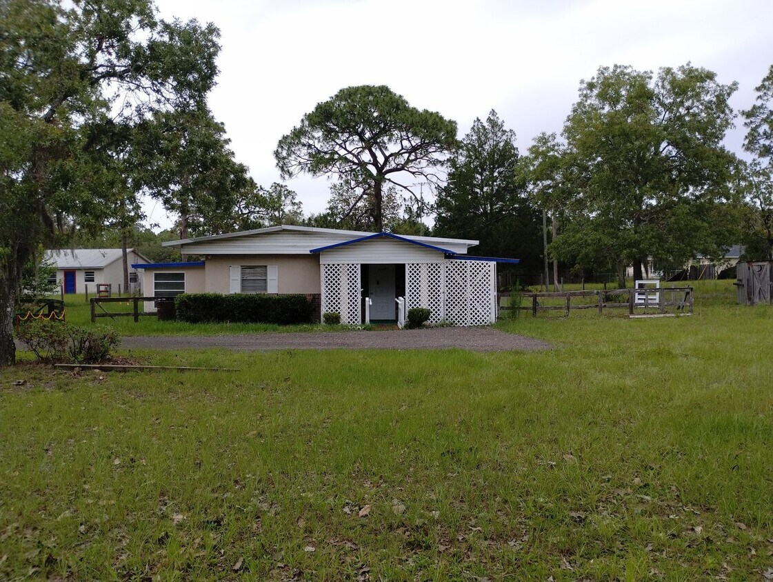 Foto principal - For Rent – Spacious 2 Bed / 2 Bath Home on...