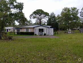 Building Photo - 14147 Irving St