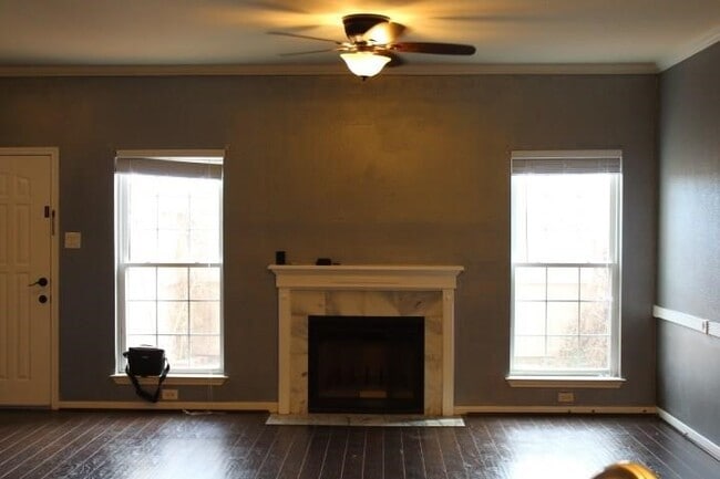 Building Photo - 3248 Holly Hall St