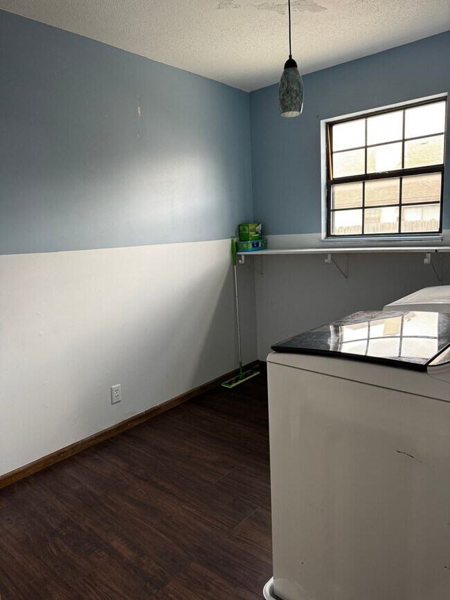 Foto del edificio - 3250 N Longfellow Ct