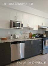 Building Photo - 258A-258A Sunview St