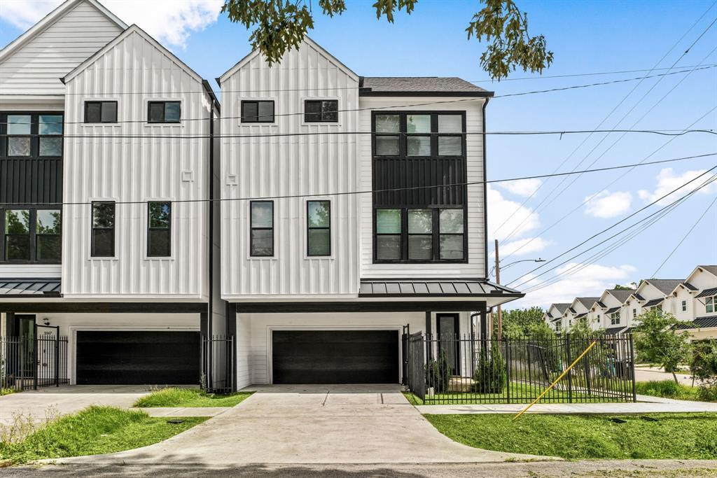 Foto principal - 3369 Daphne St