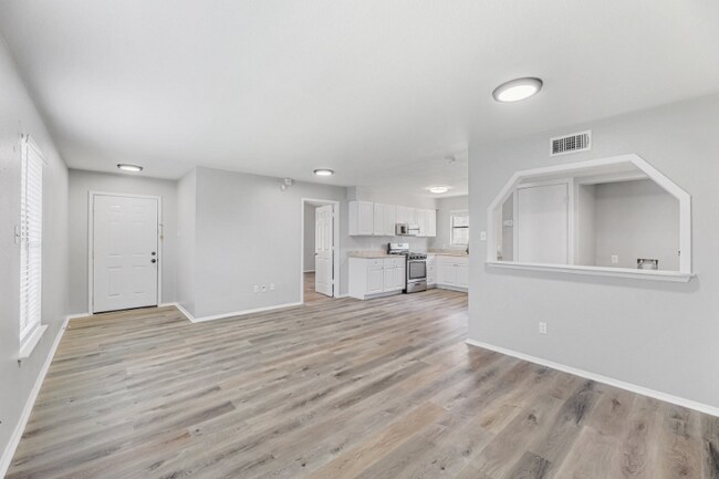 Building Photo - 5645 Pinon Vista Dr