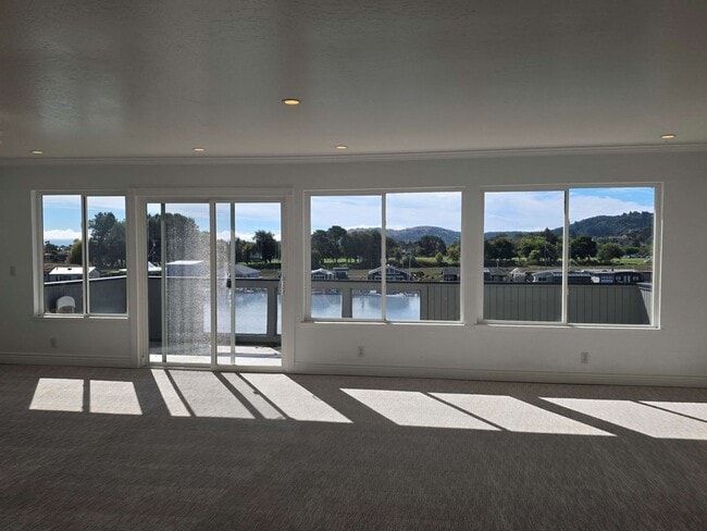 Building Photo - 827 S Eliseo Dr