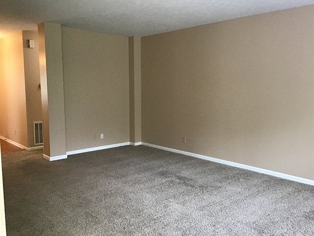Building Photo - 8060 Chesterhill Way