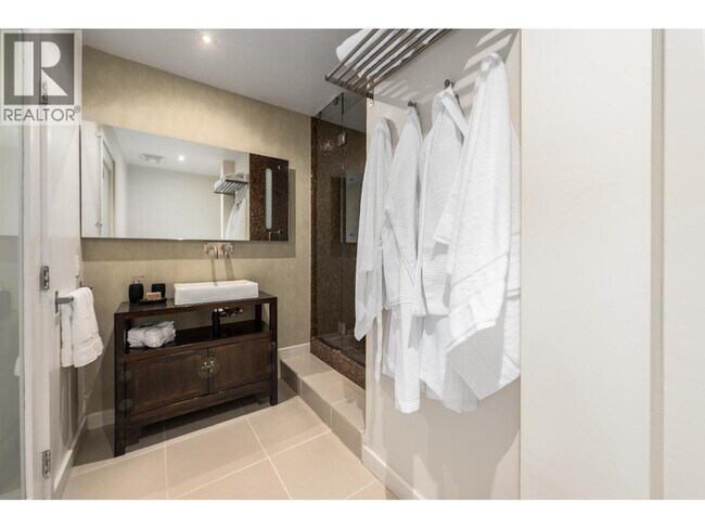 Photo du bâtiment - 55 E Cordova St