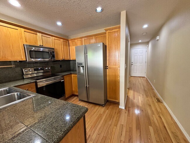 Foto del edificio - Updated 3 Bedroom Home in Beaverton!
