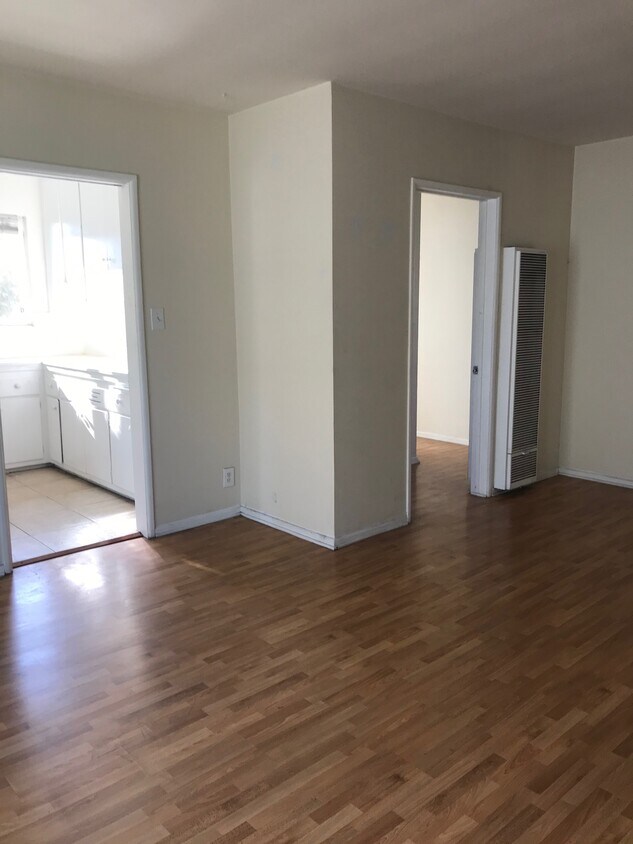 Foto principal - 3103 Livonia Ave
