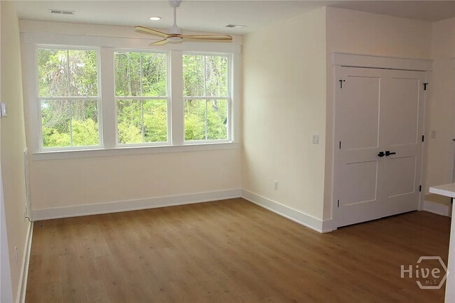 Building Photo - 17 Abraham Rd