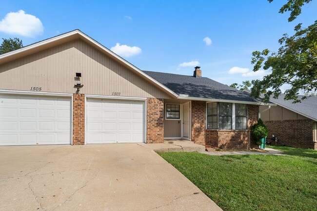 Building Photo - 1507 S 12th St