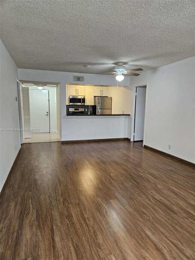 8180 Geneva Ct Unit 430, Doral, FL 33166 Condo for Rent in Doral, FL