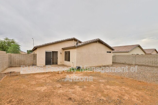 Building Photo - 8952 E Birchwood Cir