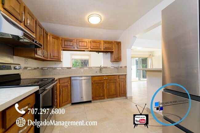 Foto del edificio - Gorgeous, newly remodeled home located nea...