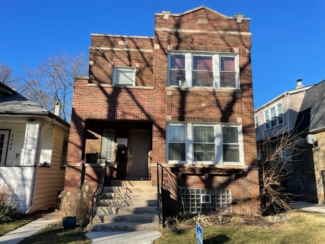 5046 W Cornelia Ave Unit 1, Chicago, IL 60641 - Apartments in Chicago ...