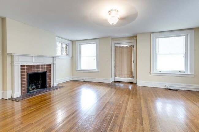 Building Photo - 2606 Monument Ave