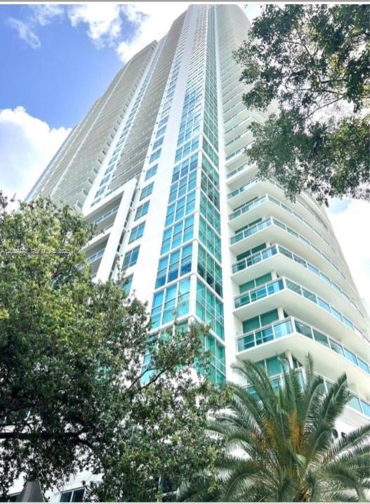 Building Photo - 951 Brickell Ave