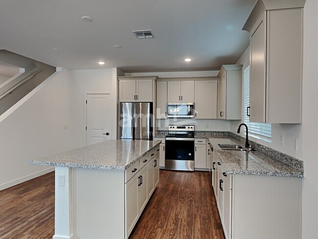 Foto del edificio - 4019 S 105th Dr