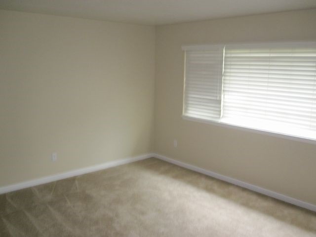 Building Photo - 3617 Shawnee Dr