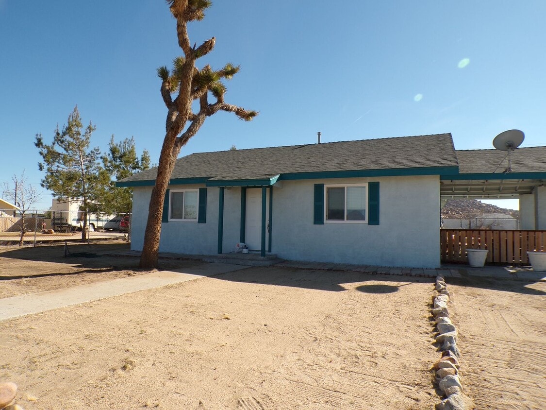61935 Mountain View Cir, Joshua Tree, CA 92252 House Rental in Joshua