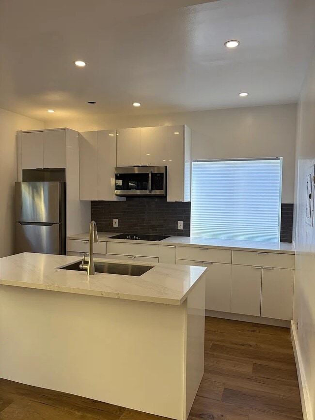 Foto del edificio - 1706-1712 N Gramercy Pl