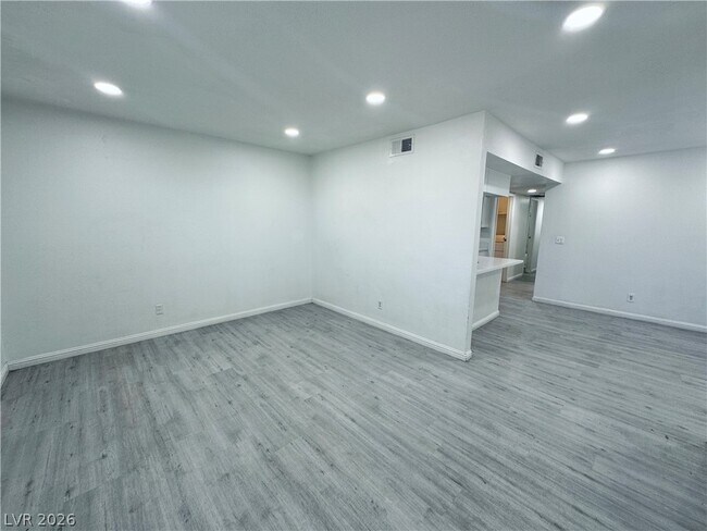 Foto del edificio - 4225 Stewart Ave