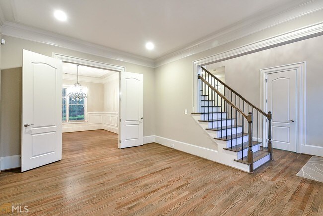 Building Photo - 6228 Mount Vernon Oaks Dr