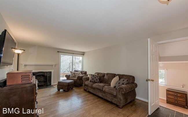 Building Photo - 3 br, 1.5 bath House - 6013 Jamina Downs