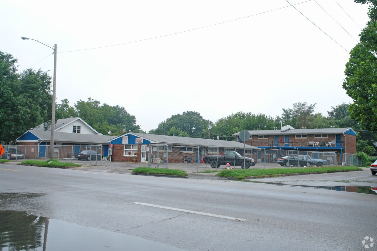 Foto principal - 1901 S Broadway St