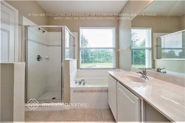 Foto del edificio - 662 Cressa Cir