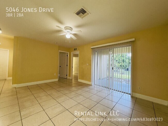 Building Photo - 5046 Jones Dr