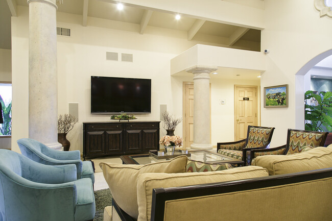 Building Photo - Total Quality Living! This chic and meticu...