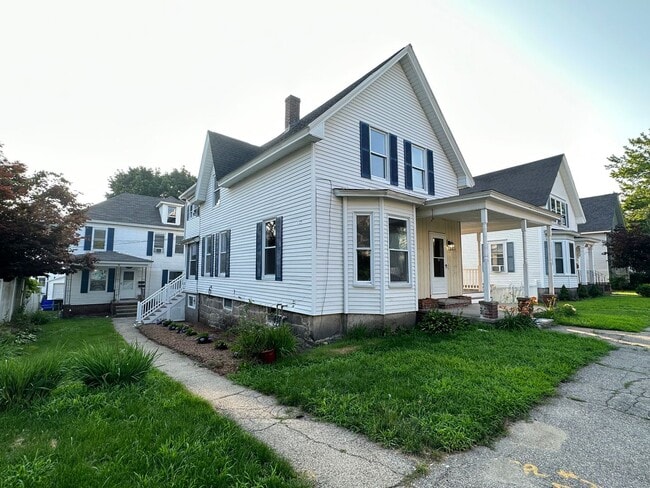 Building Photo - 718 Beech St