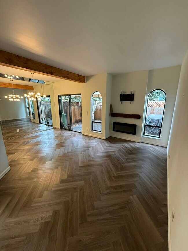 Foto del edificio - 1255 Detroit Ave