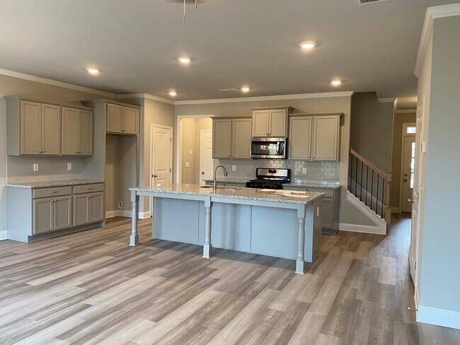 Building Photo - 2458 Morgan Creek Dr