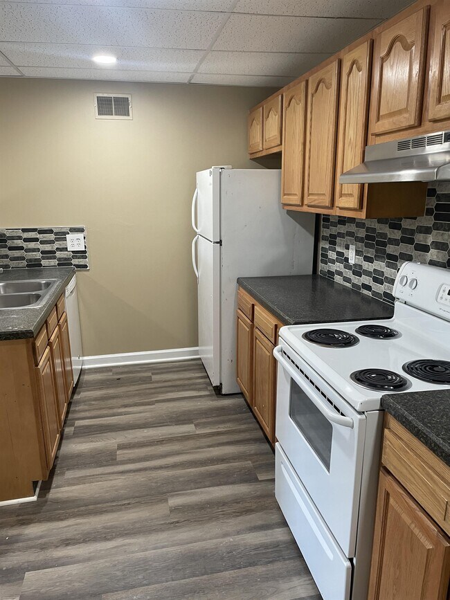 Foto del edificio - 2117 Bradley Ave