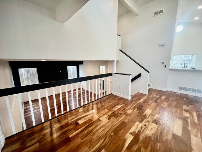 Building Photo - Beautifully Renovated 4-Bedroom Home in Ca...