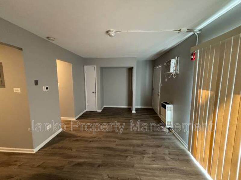 Foto del edificio - 3343 Commercial Ave