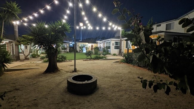 Building Photo - 4875-4887 Naples St - 4887 (Salmon-6)