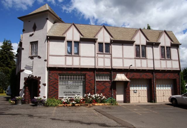 Foto principal - 18348 SE River Rd