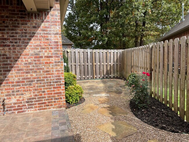 Fenced courtyard - 4052 N Zion Valley Dr
