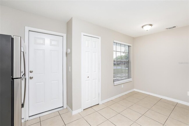 Building Photo - 9163 Montevello Dr