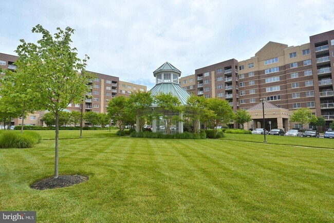Foto del edificio - 12240 Roundwood Rd