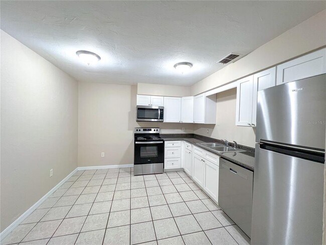 Foto del edificio - 703 SW 69th Terrace