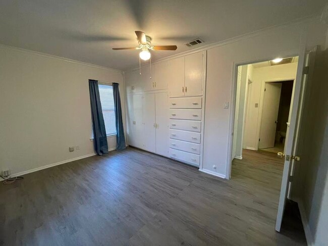 Photo - 7721 Mohawk Dr House