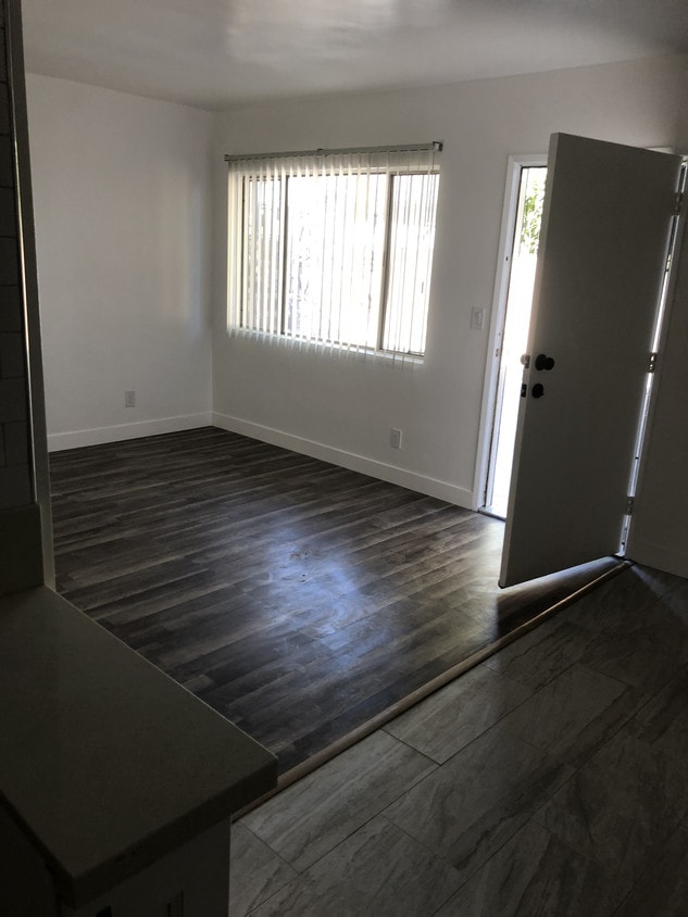 LIVING ROOM SPACE - 6045 Craner Ave